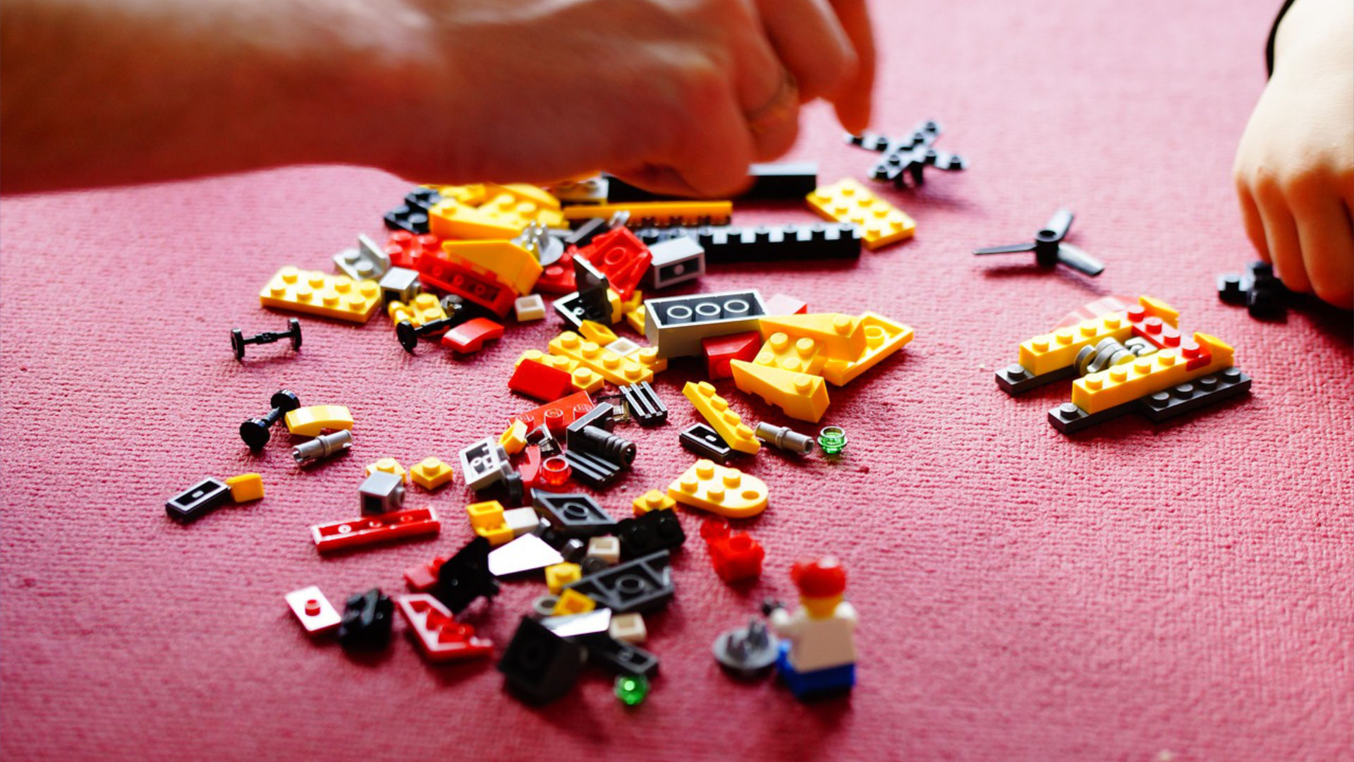 Jakie zestawy LEGO można wybrać dla dorosłego fana klocków i Gwiezdnych wojen?